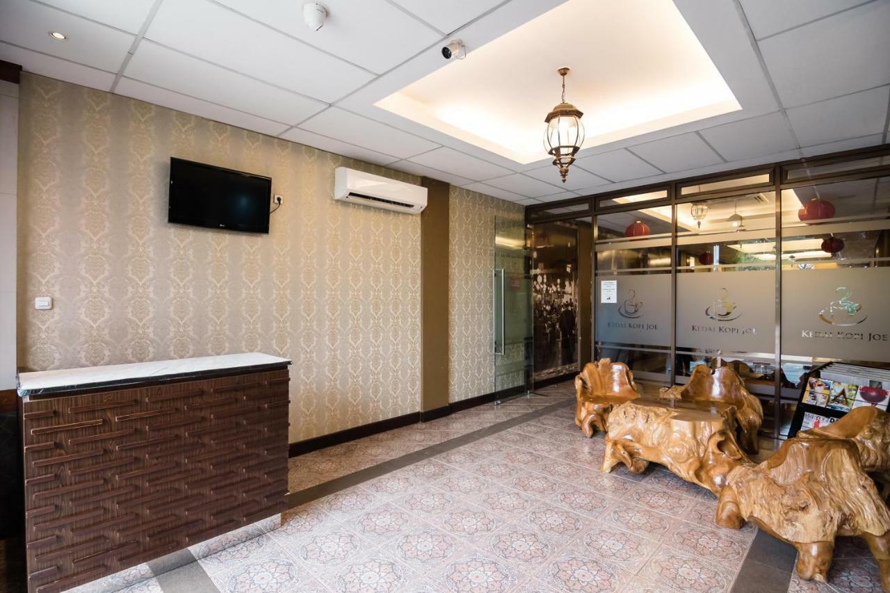 Reddoorz Plus Near Soekarno Hatta Airport 2 Tangerang Exterior foto